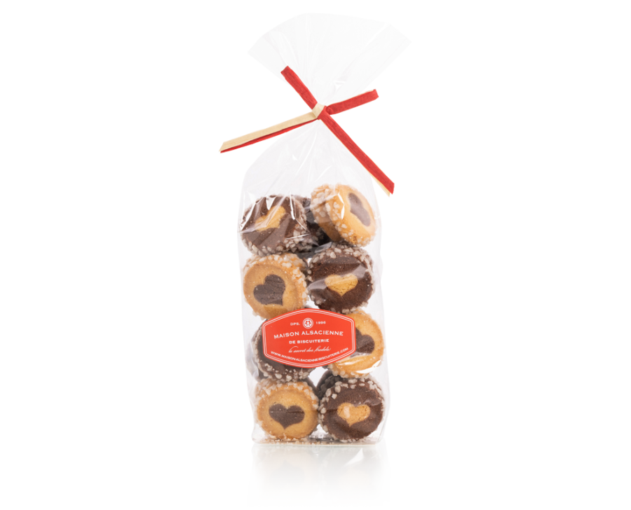 Duo of vanilla & cocoa heart butter biscuits