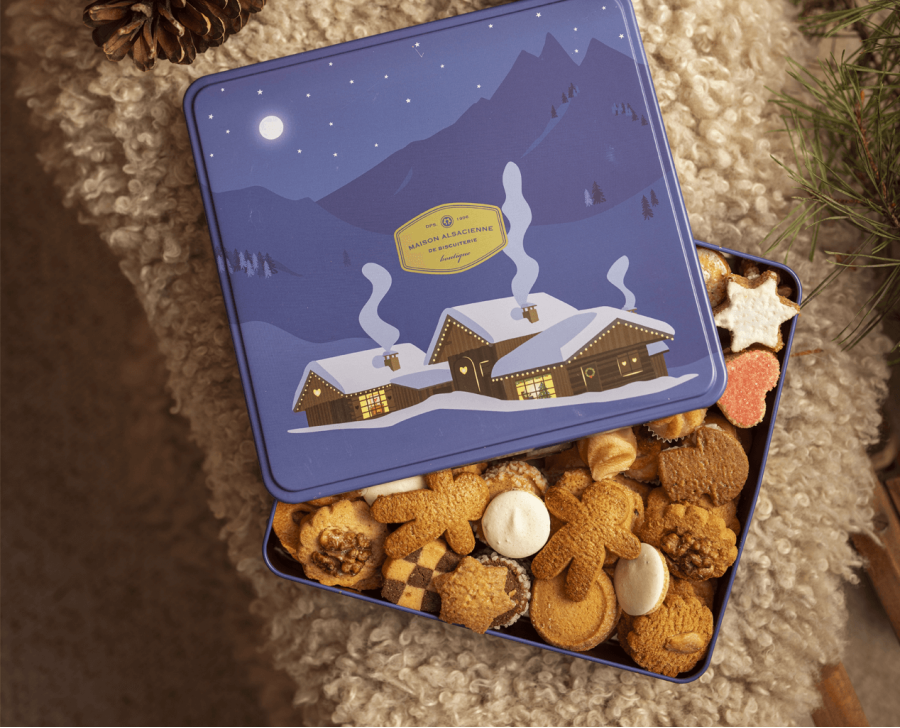 Assortiment de Bredele (biscuits et pains d'épices) - Boîte de Noël Assortiment de Bredele (biscuits et pains d'épices) - Boîte de Noël