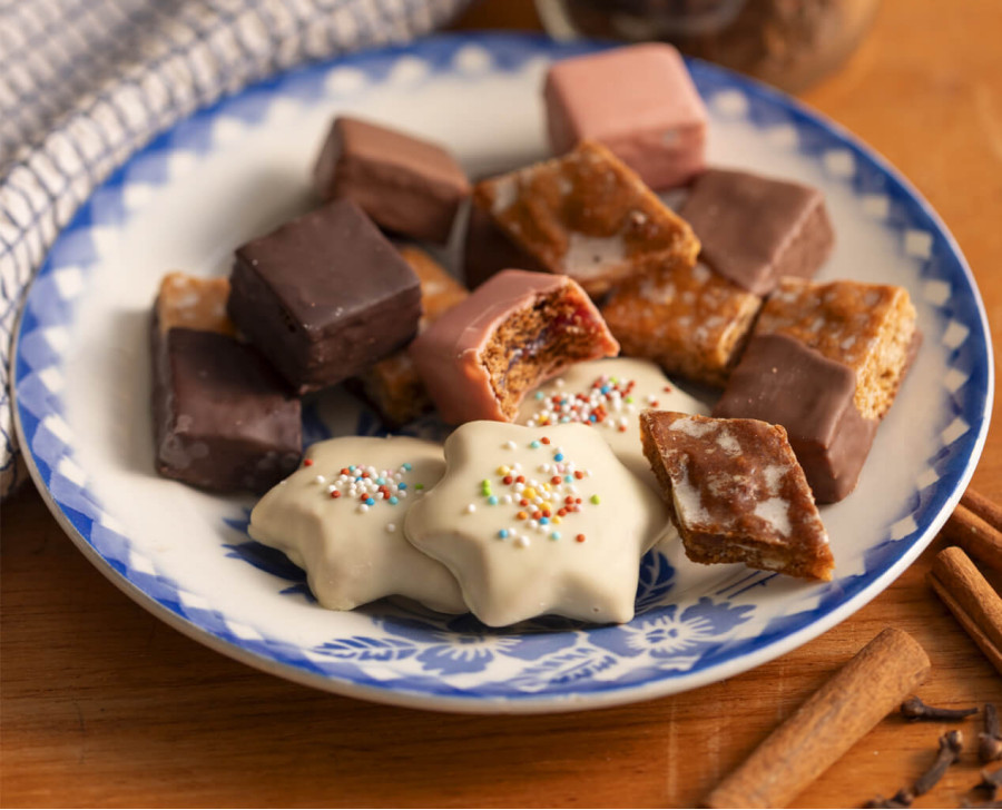 Afternoon Tea Gingerbread Assortment | Maison Alsacienne de Biscuiterie Afternoon Tea Gingerbread Assortment | Maison Alsacienne de Biscuiterie