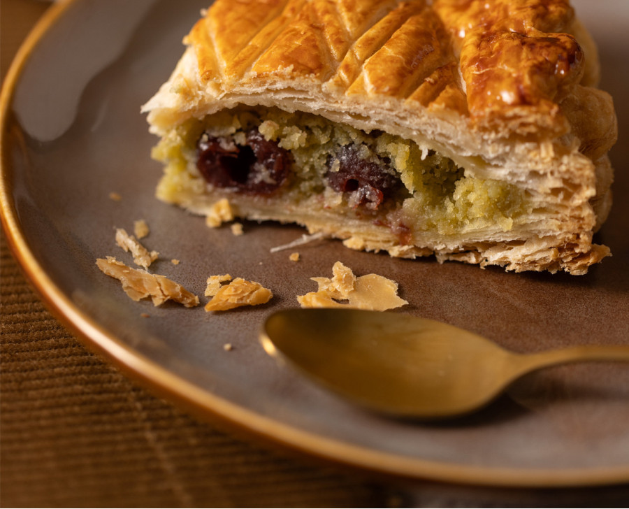 Pistachio & Cherry Galette des Rois, almond cream and rum for Epiphany | Maison Alsacienne de Biscuiterie