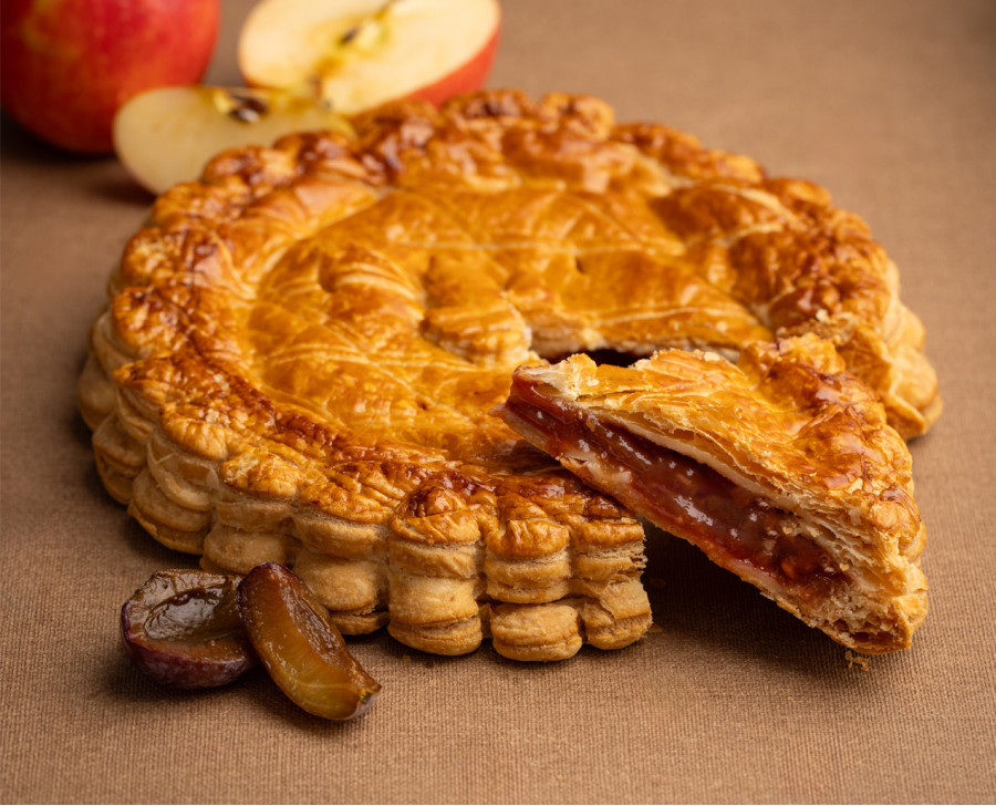 Apple & Damson Plum Galette des Rois for Epiphany | Maison Alsacienne de Biscuiterie