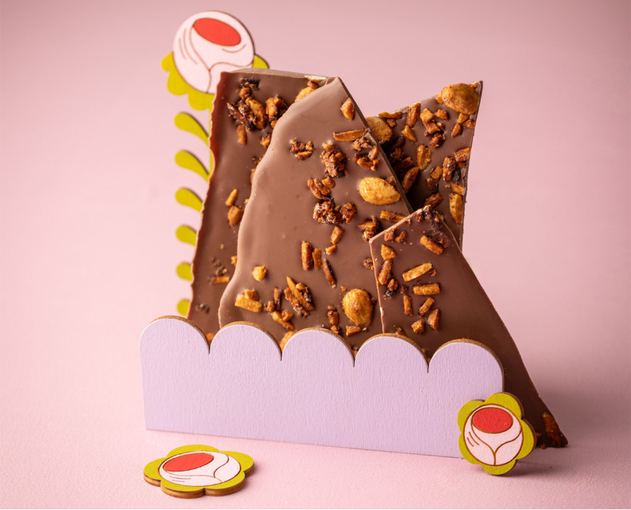 Caramelised milk chocolate almond bits | Maison Alsacienne de Biscuiterie Caramelised milk chocolate almond bits | Maison Alsacienne de Biscuiterie