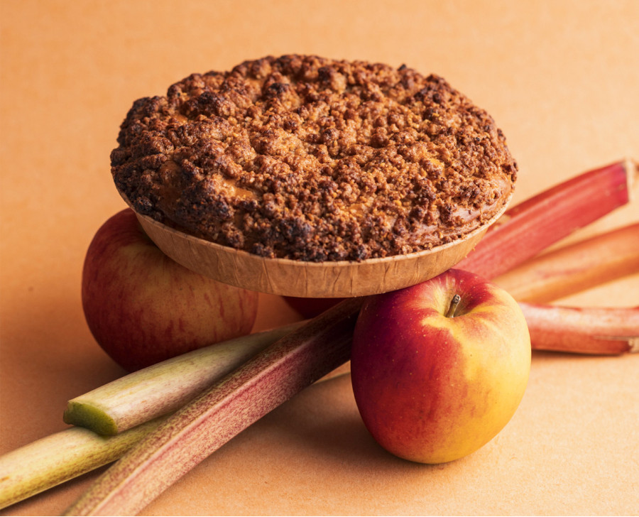 Apple & Rhubarb Streusel — Alsace dessert | Maison Alsacienne de Biscuiterie Apple & Rhubarb Streusel — Alsace dessert | Maison Alsacienne de Biscuiterie