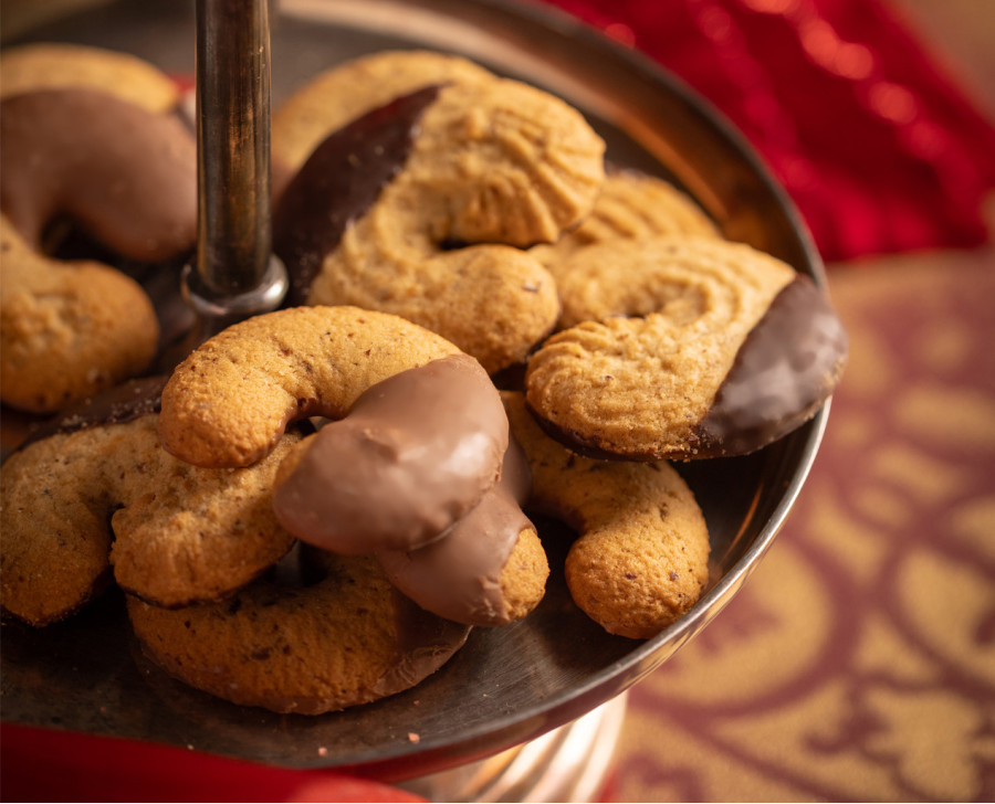 Chocolate Kipferl & Perticus Duo: a duo of all-butter bredele enrobed in milk or dark chocolate Chocolate Kipferl & Perticus Duo: a duo of all-butter bredele enrobed in milk or dark chocolate